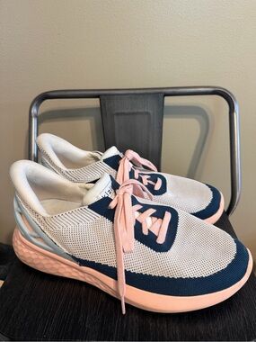Kizik HandsFree Women's 10.5 Wide Slip-On Walking Sneakers Knit Comfort